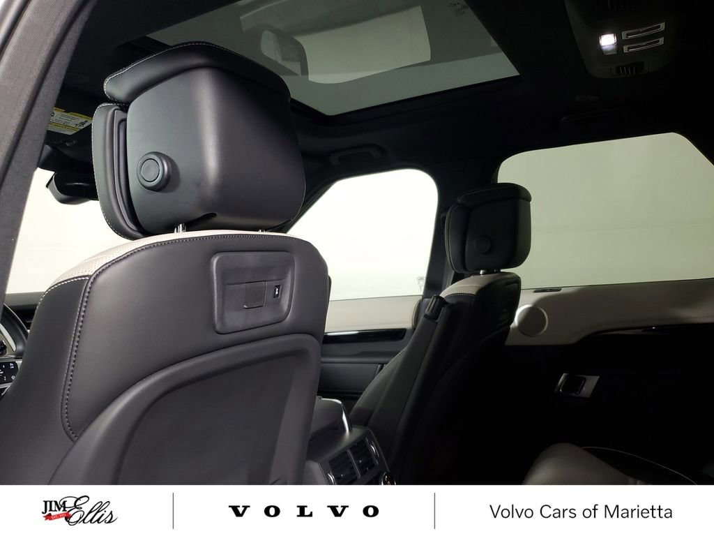 2023 Land Rover Discovery Metropolitan Edition