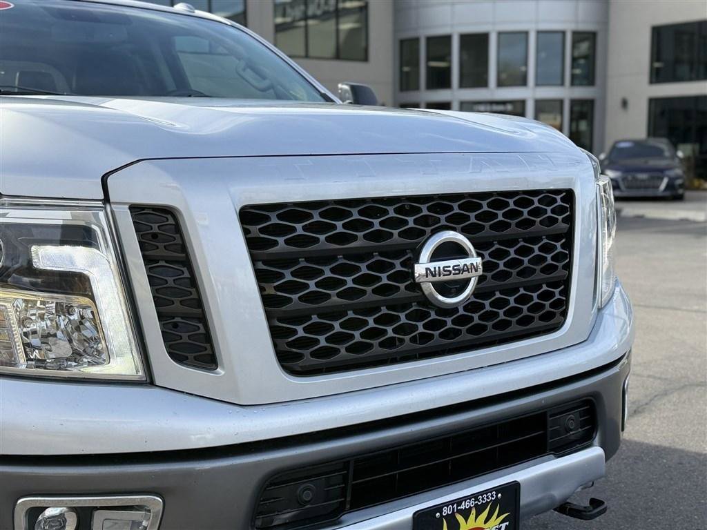 2019 Nissan Titan PRO-4X