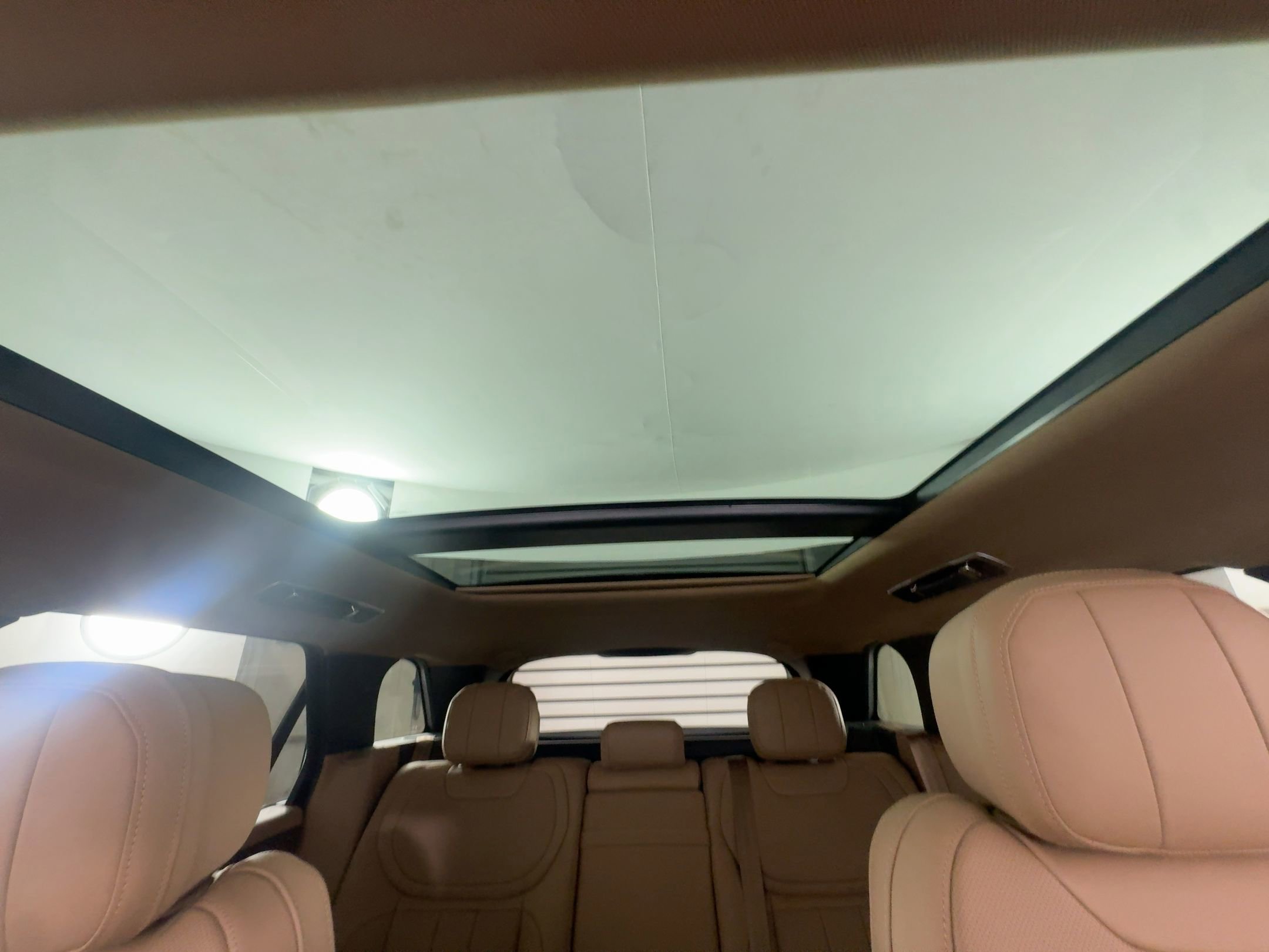 2026 Land Rover Range Rover Sport SE