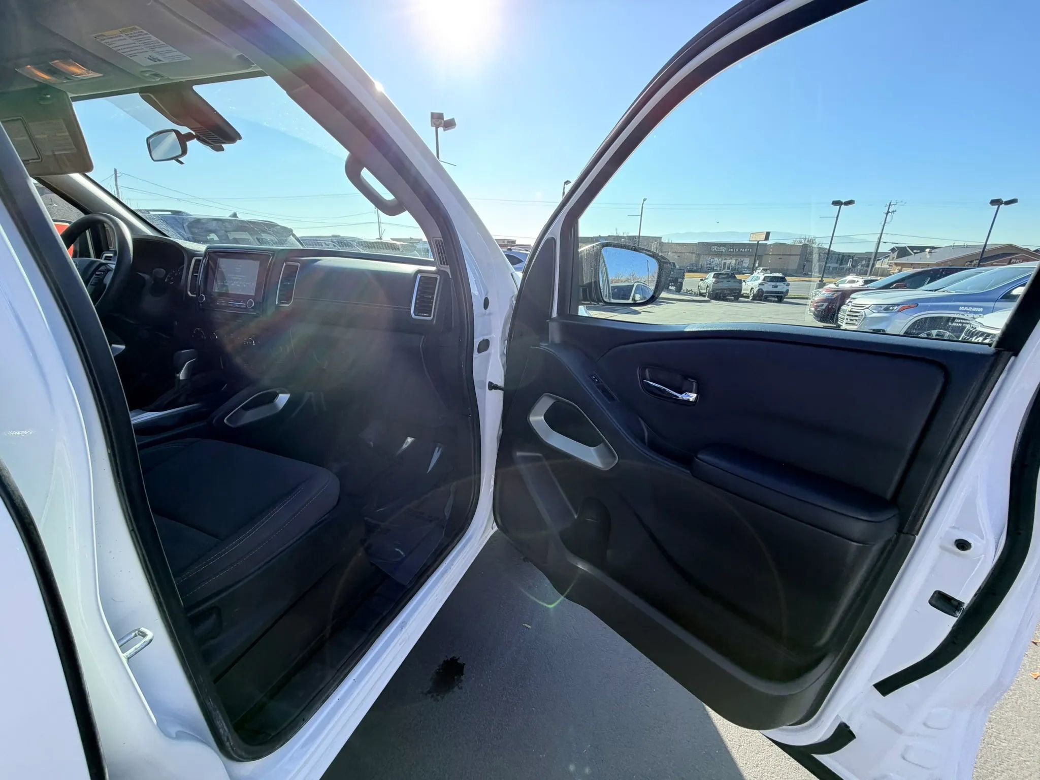 2023 Nissan Frontier SV