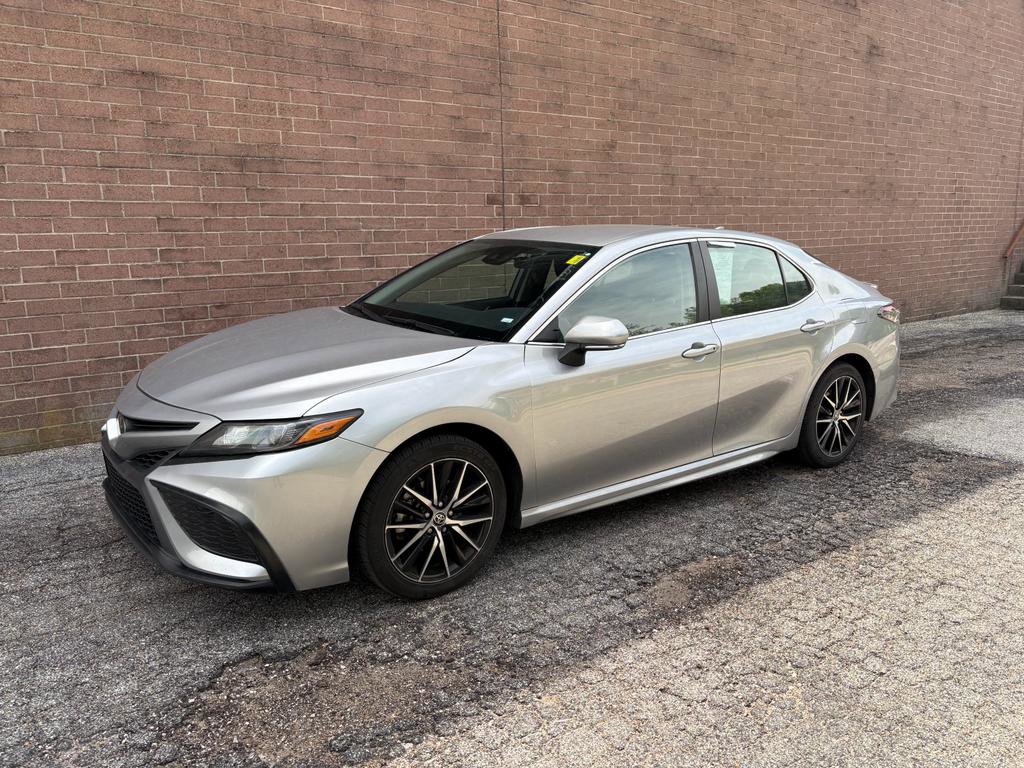 Used 2024 Toyota Camry SE