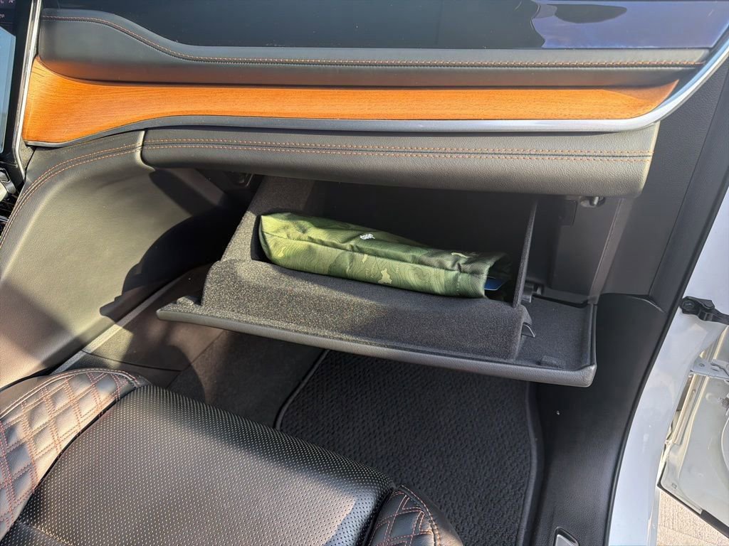 2022 Jeep Grand Cherokee Summit