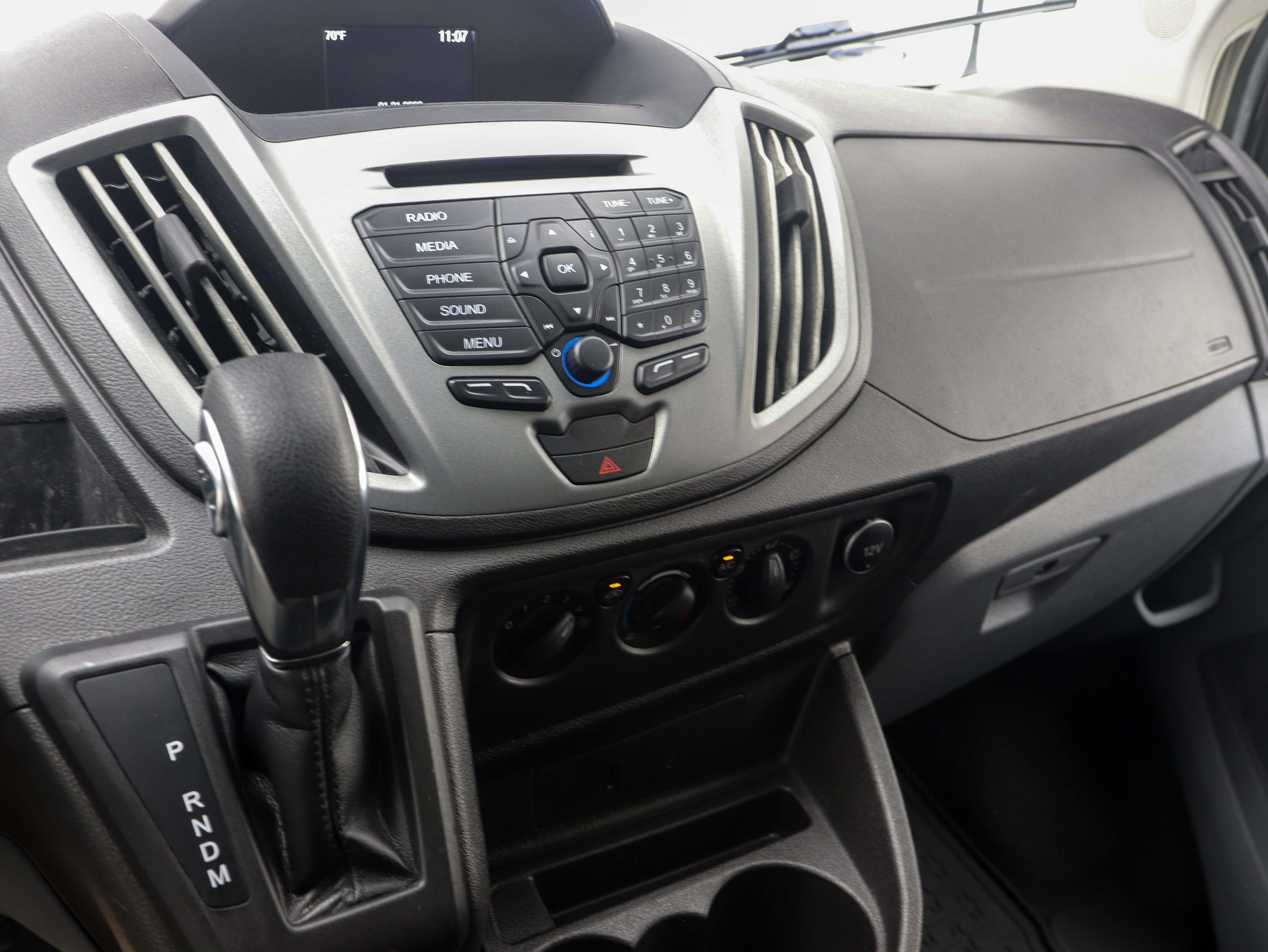 2018 Ford Transit Wagon XL - Photo 18