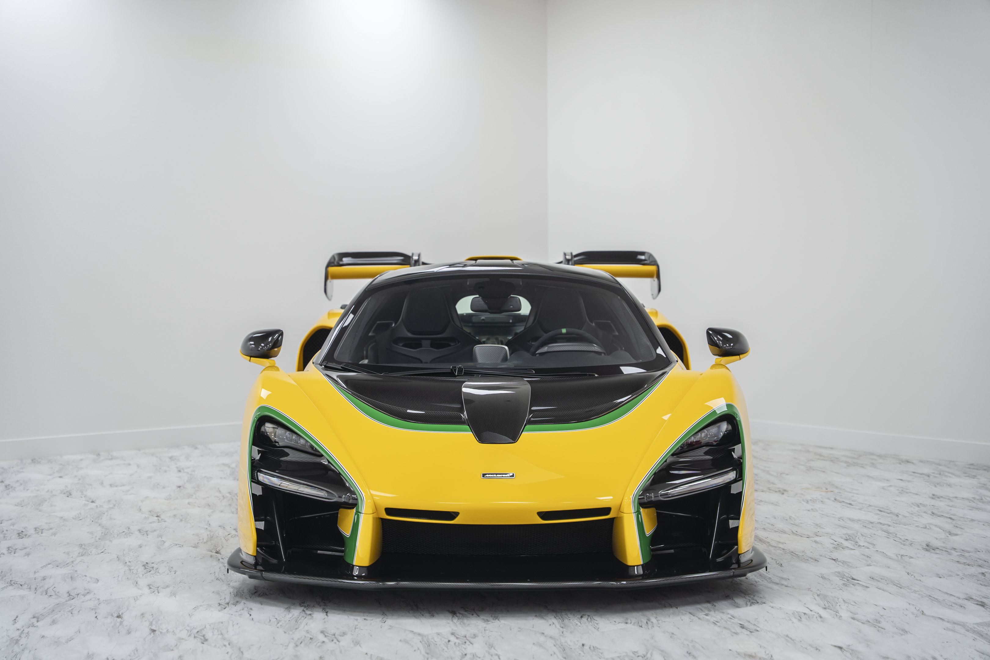 Used 2019 McLaren Senna photo 6