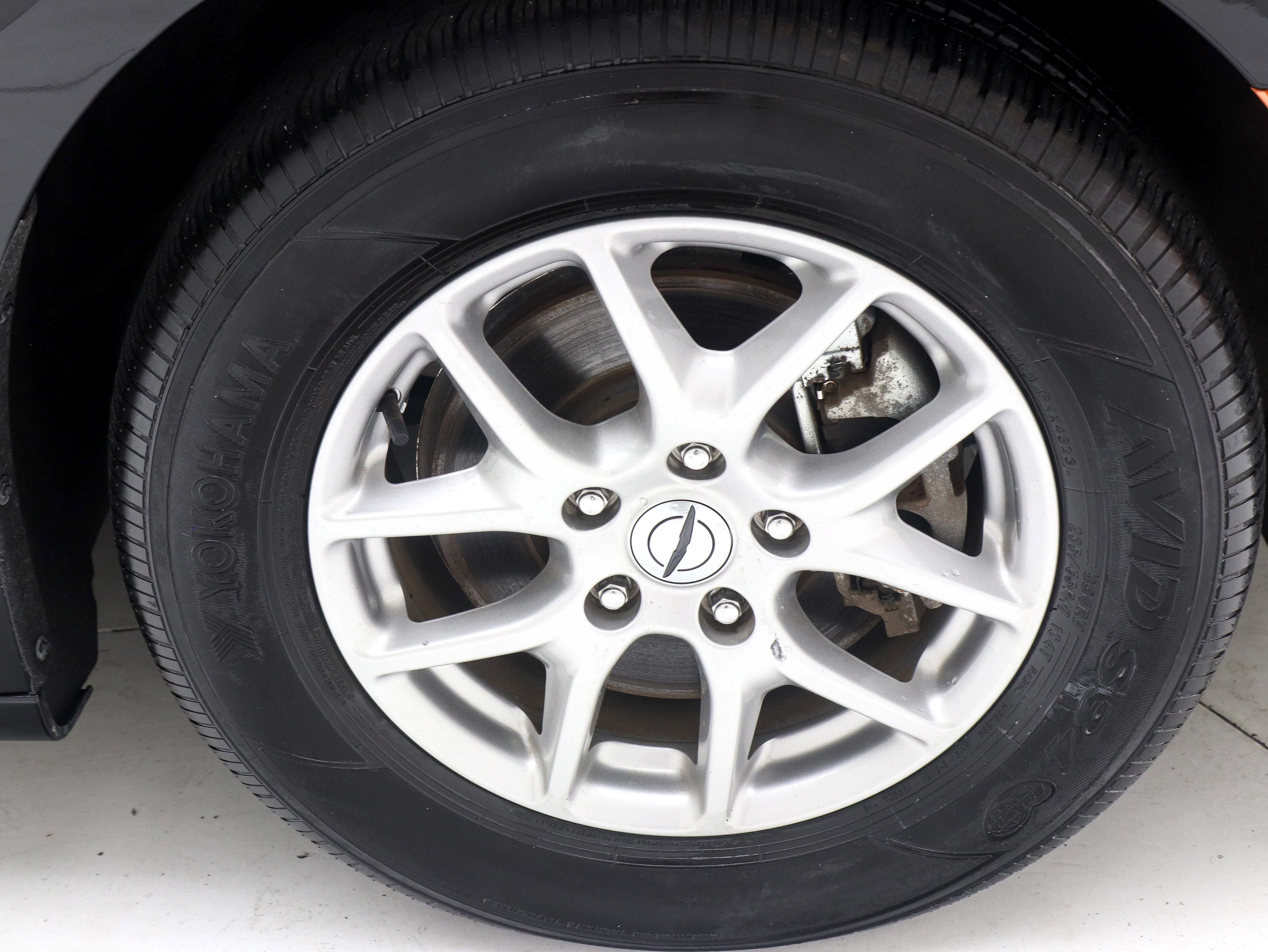 2024 Chrysler Pacifica Touring - Photo 32