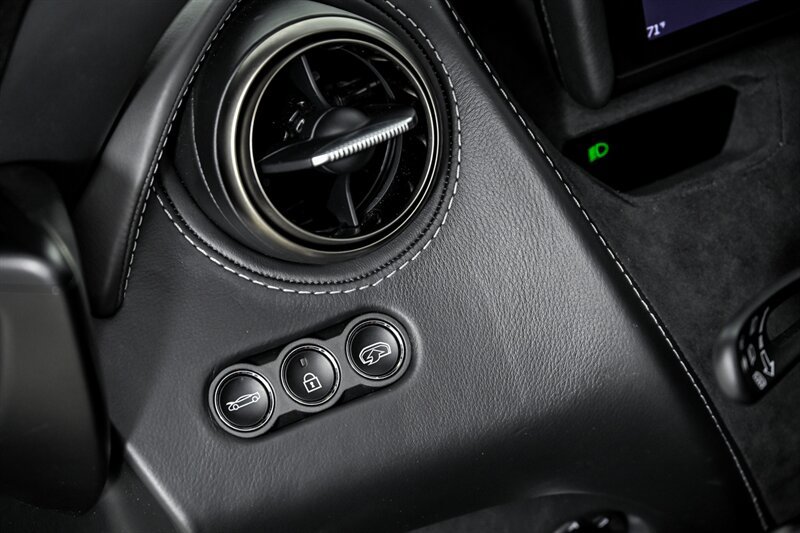 Used 2019 McLaren 720S photo 22