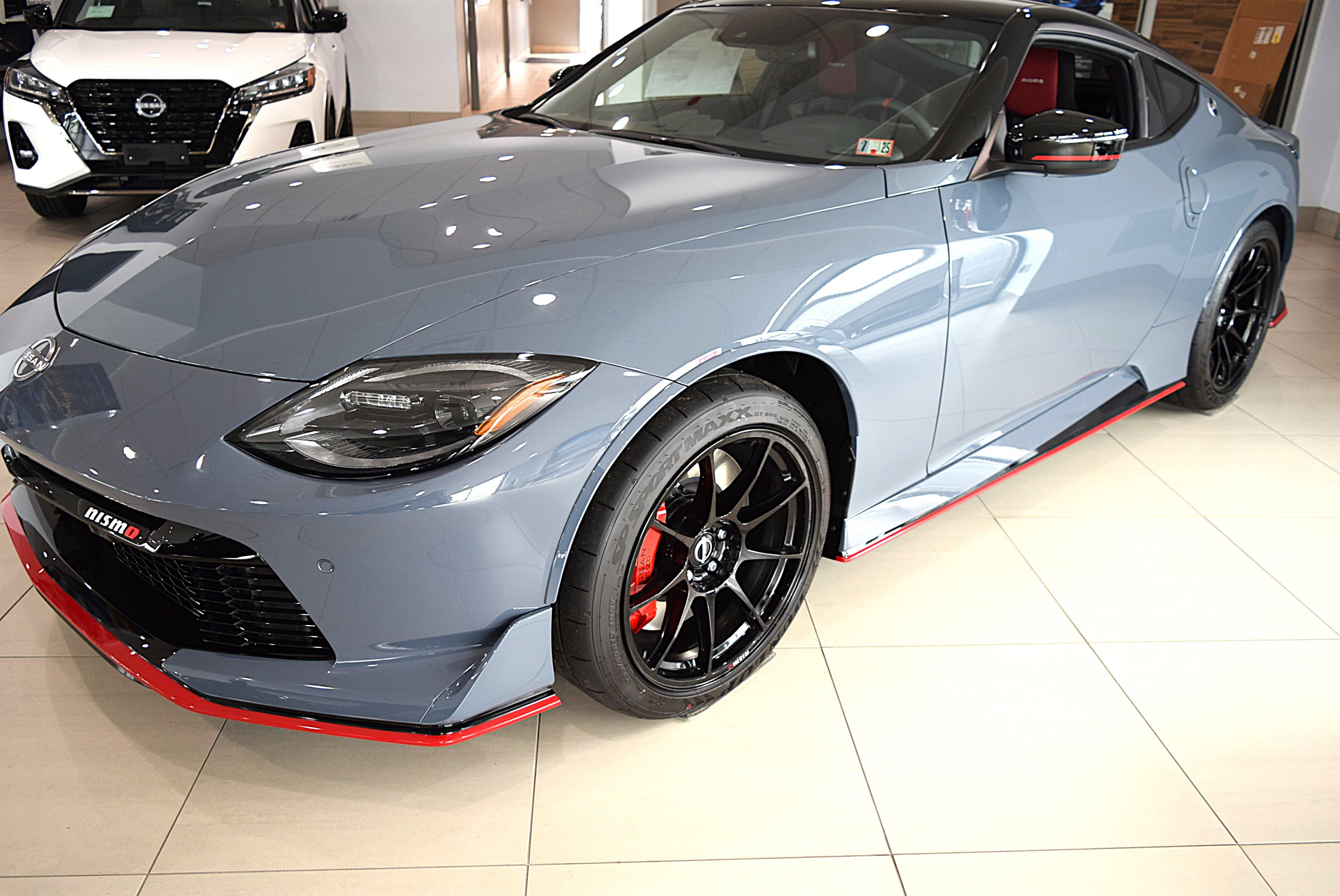 New 2024 Nissan Z NISMO w/ Floor Mat Package
