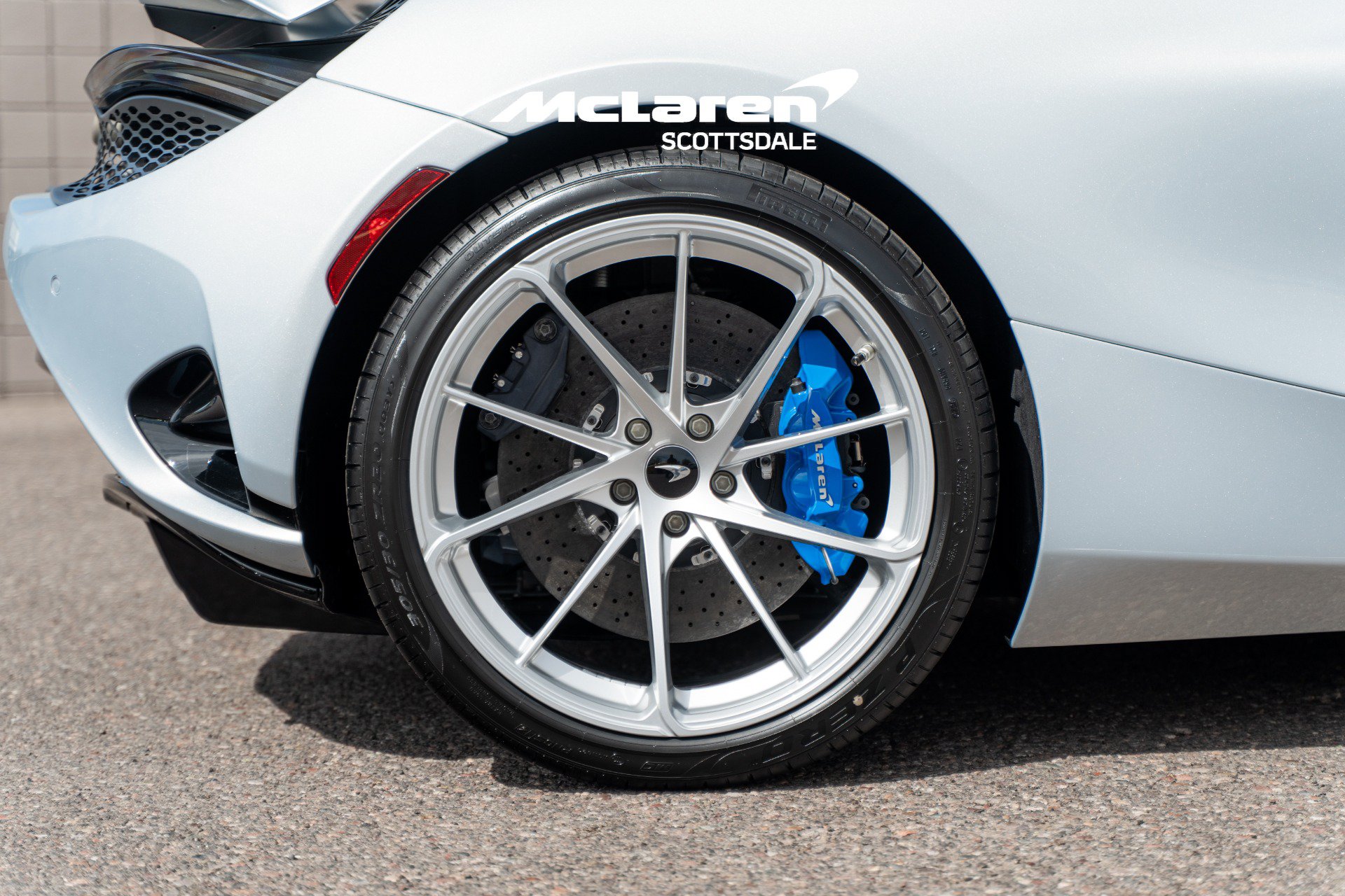 New 2026 McLaren 750S photo 29