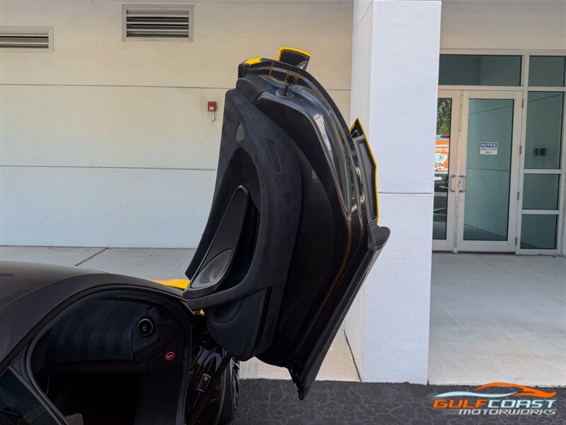 Used 2019 McLaren 600LT photo 35