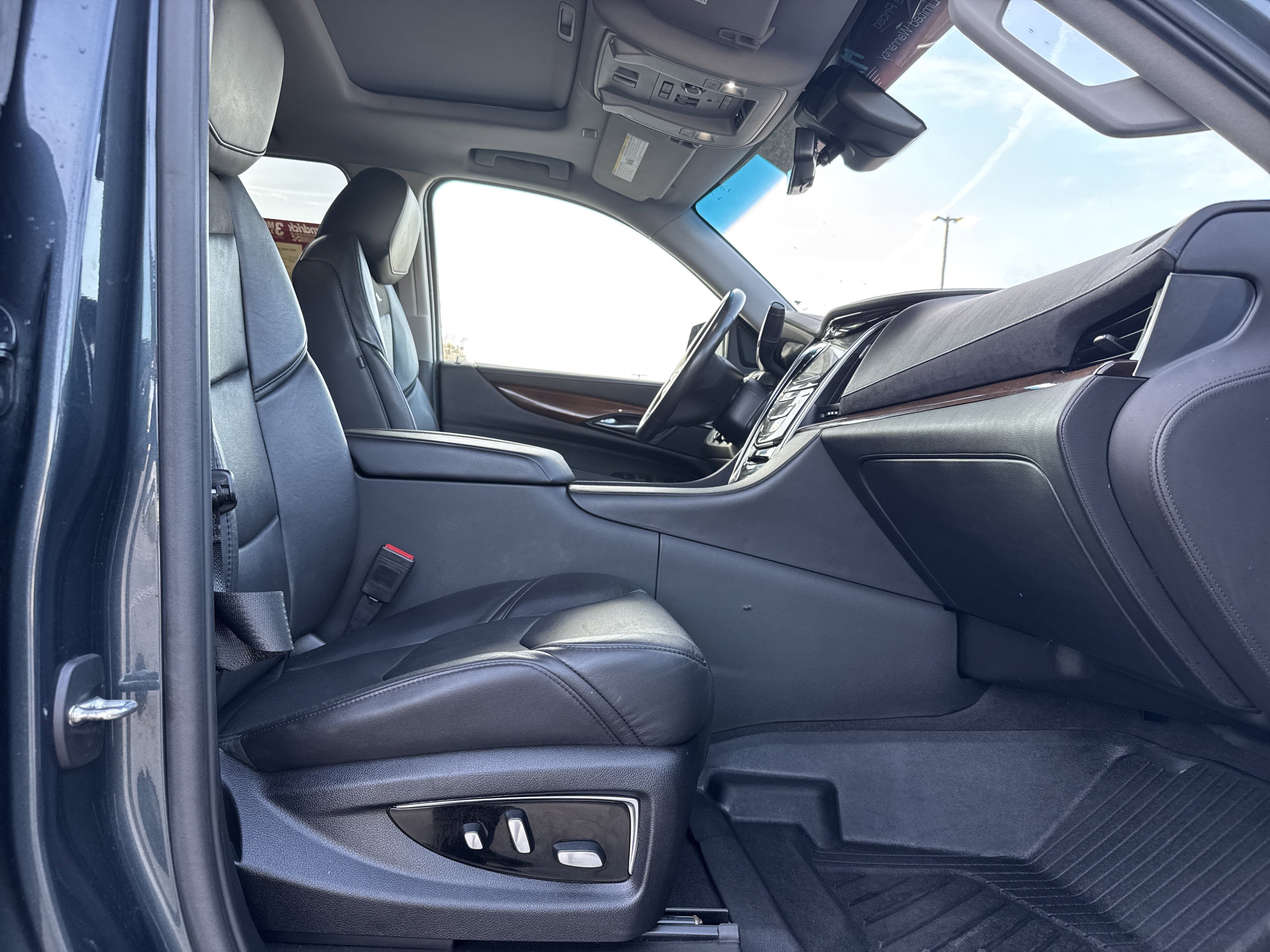 2020 Cadillac Escalade Luxury