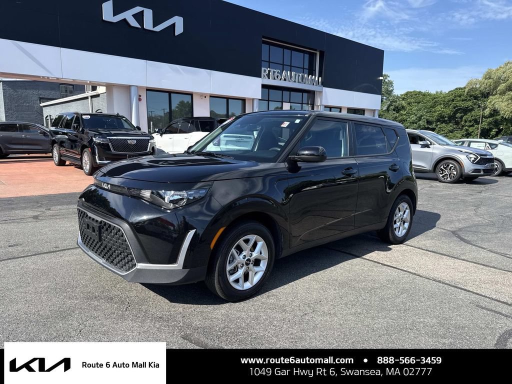 Used 2024 Kia Soul LX w/ Option Group 015