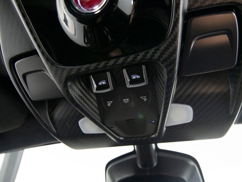 Used 2019 McLaren Senna photo 56