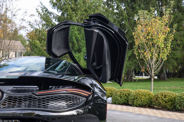 Used 2025 McLaren 750S photo 38