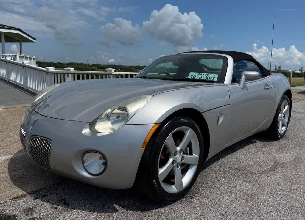 Used 2007 Pontiac Solstice Convertible w/ Preferred Package