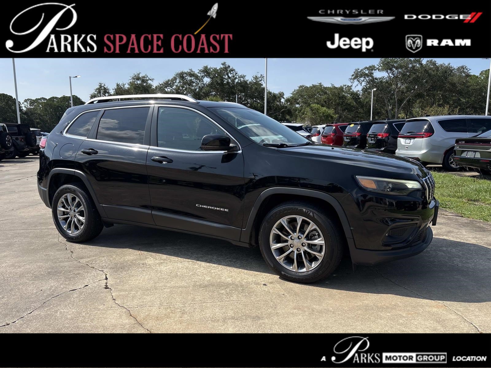 Used 2019 Jeep Cherokee Latitude Plus w/ Comfort/Convenience Group