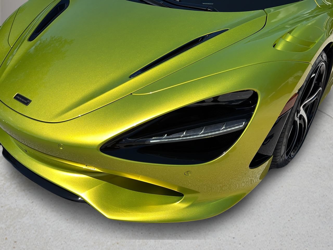 Used 2025 McLaren 750S Spider photo 17
