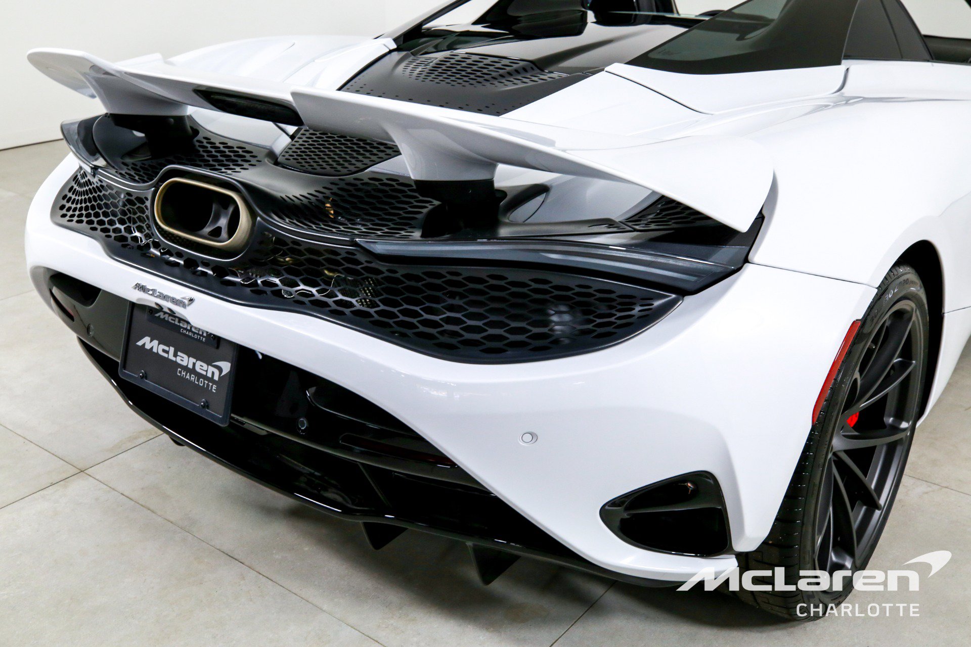 Used 2026 McLaren 750S Spider photo 31