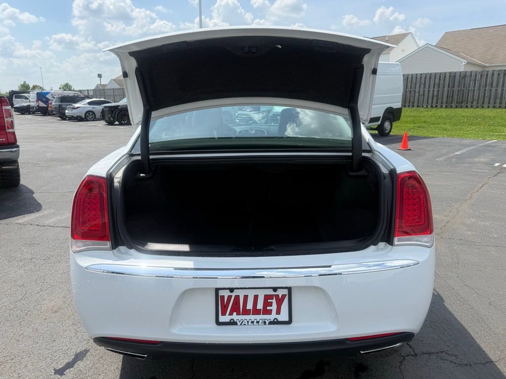 2020 Chrysler 300 Touring L