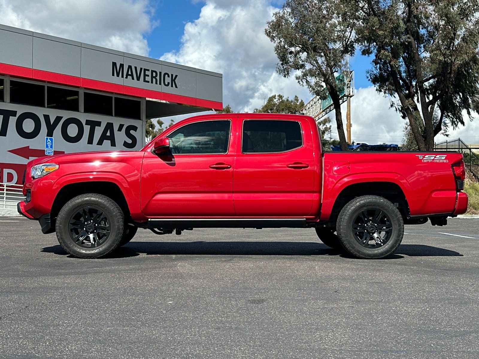 2022 Toyota Tacoma SR