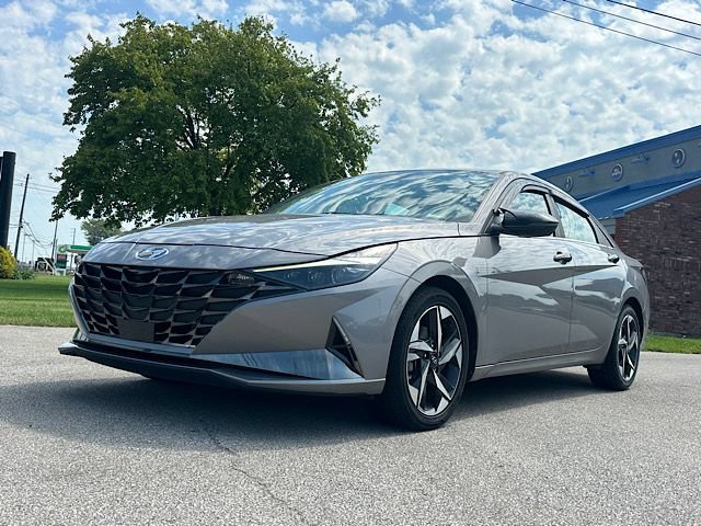 Used 2022 Hyundai Elantra Limited w/ Cargo Package