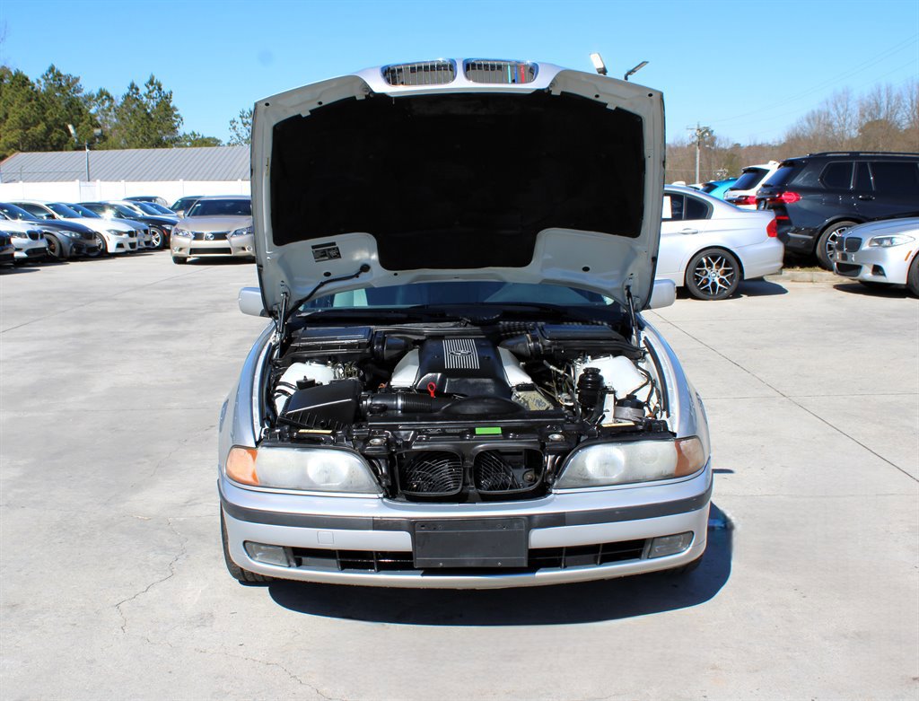 2000 BMW 540i Sedan