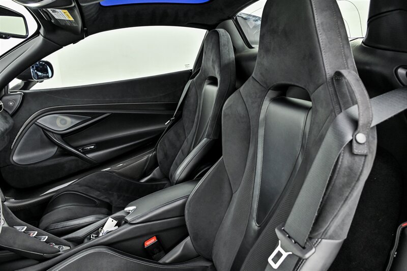 Used 2020 McLaren 720S Performance photo 20