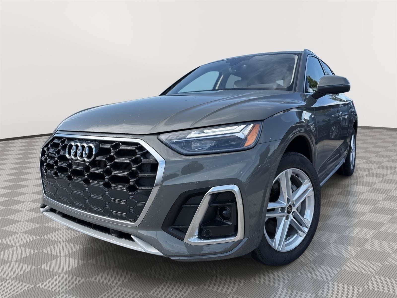 Used 2023 Audi Q5 e Premium Plus w/ Premium Plus Package