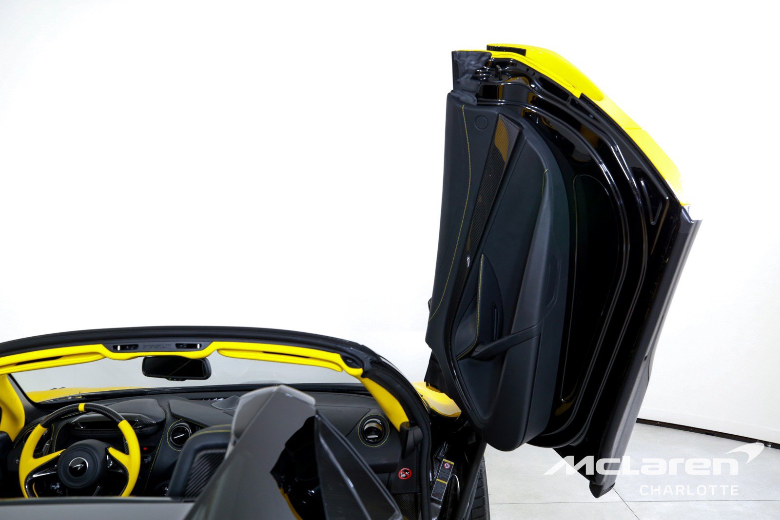 Used 2022 McLaren 765LT photo 19