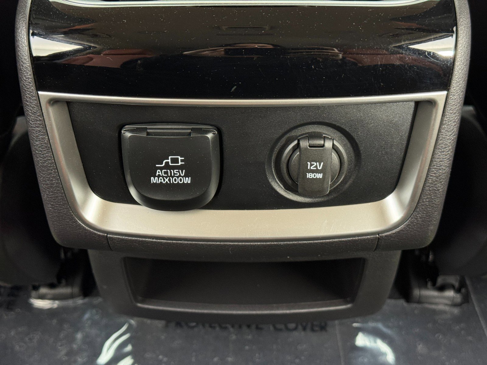 2024 Kia Carnival SX