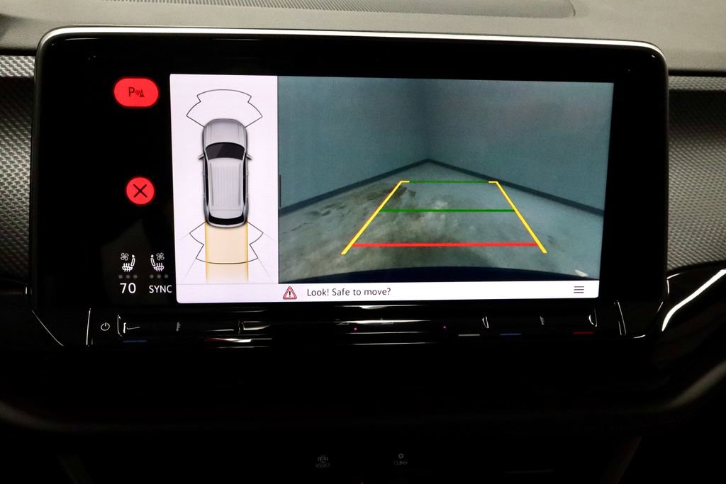 2025 Volkswagen Atlas Cross Sport SEL R-Line