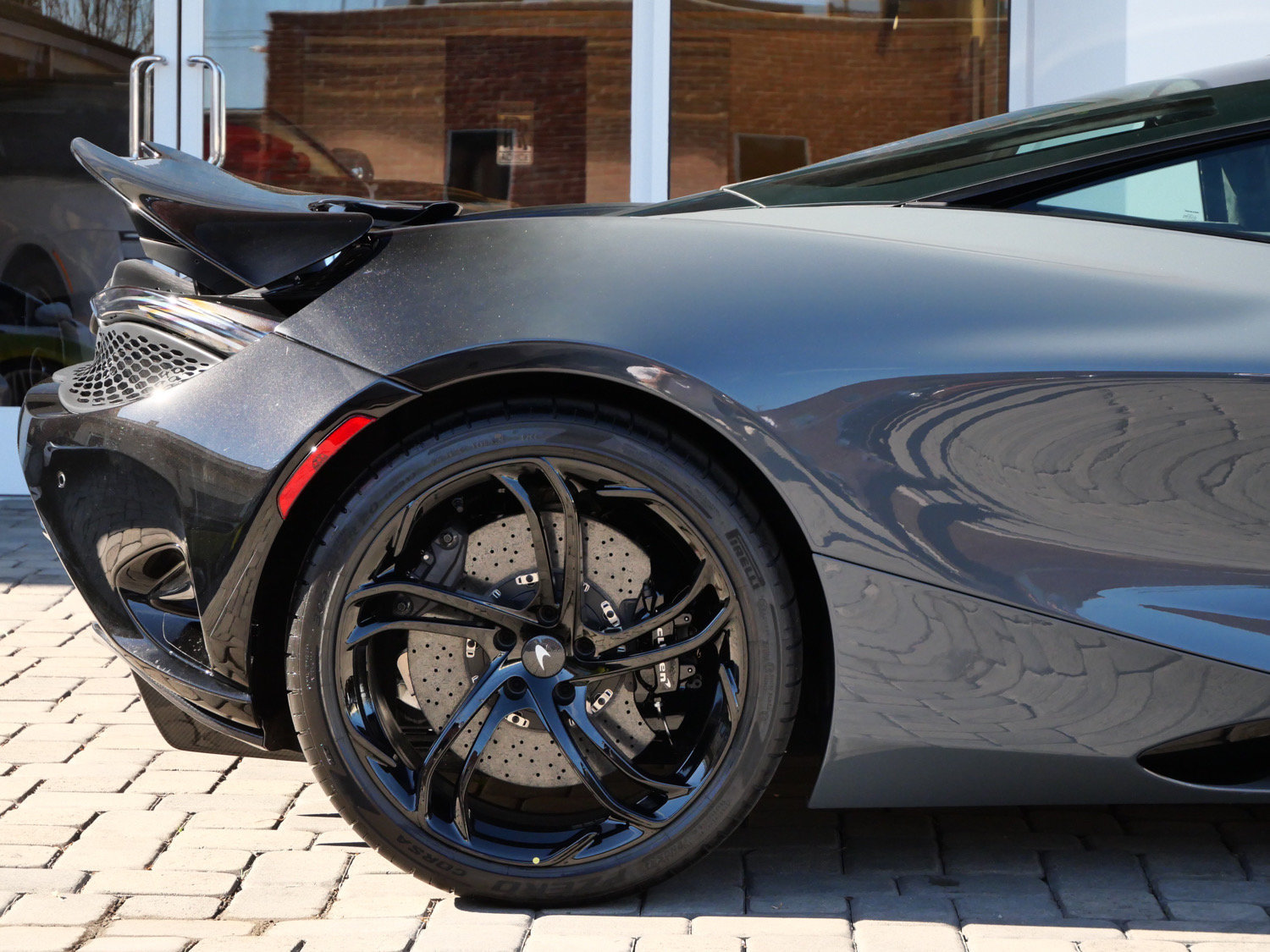 Used 2025 McLaren 750S photo 33