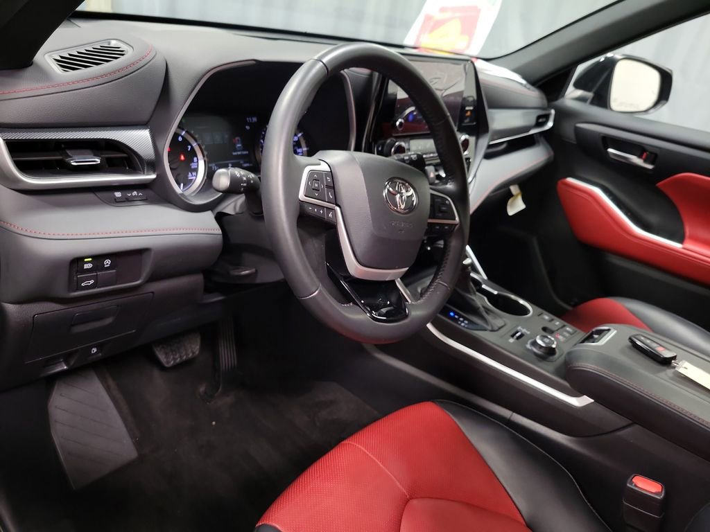 2023 Toyota Highlander XSE