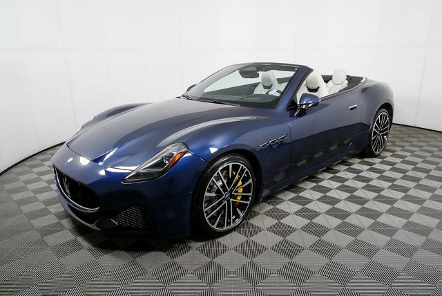 2026 Maserati GranCabrio Modena