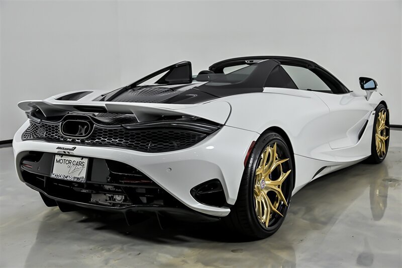 Used 2025 McLaren 750S Spider photo 14