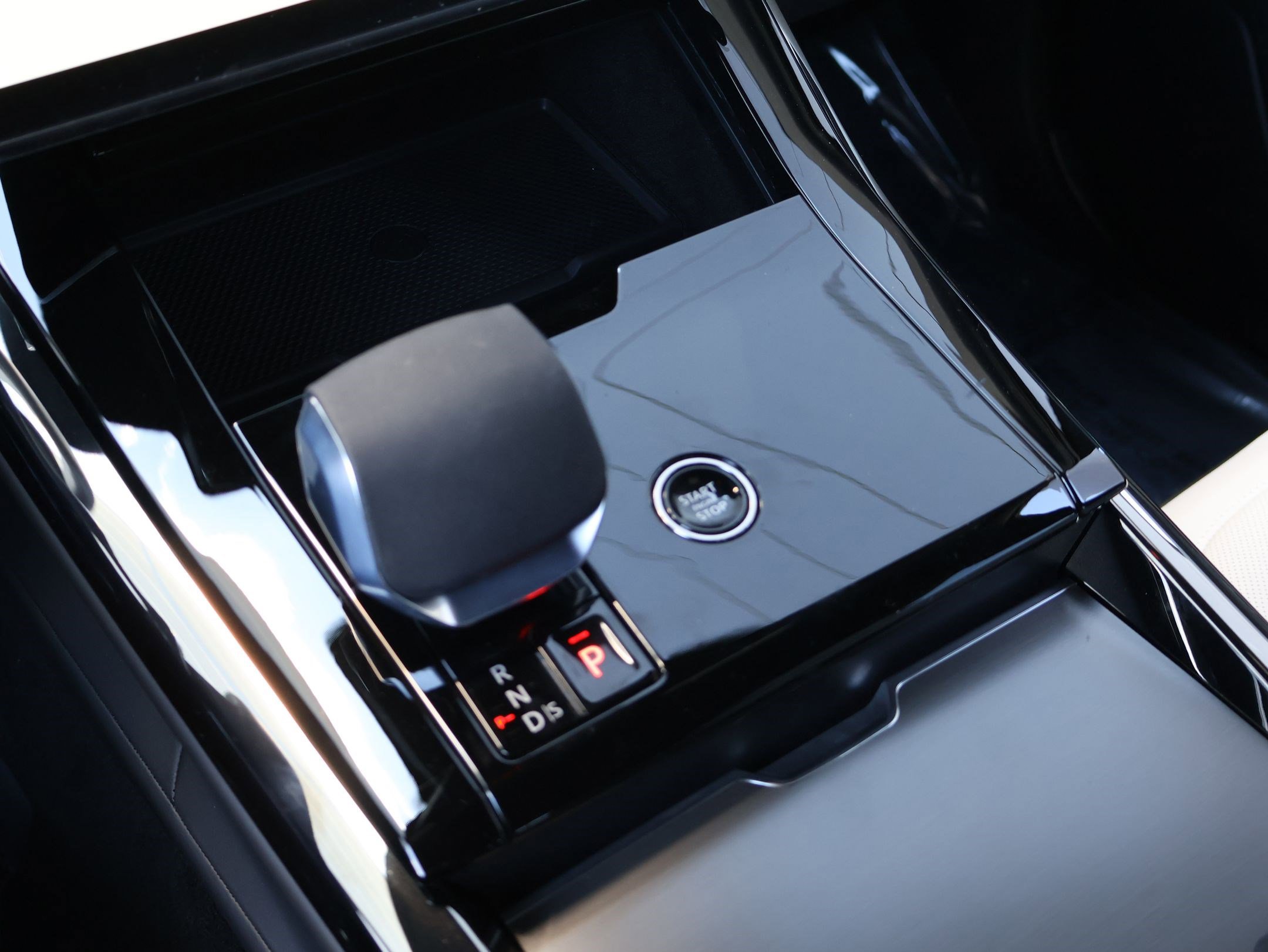 2026 Land Rover Range Rover Sport Dynamic SE