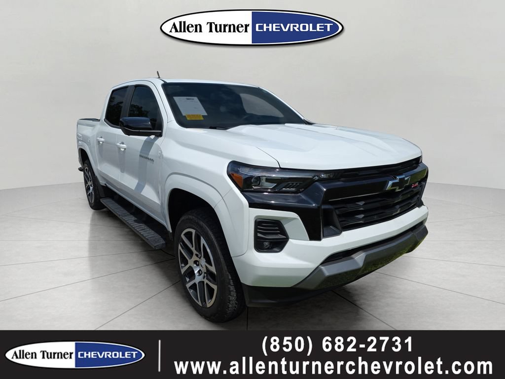 Used 2024 Chevrolet Colorado Z71 w/ Z71 Convenience Package 2