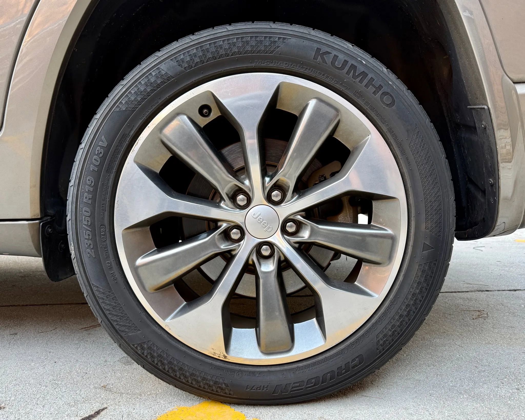 2019 Jeep Cherokee Overland