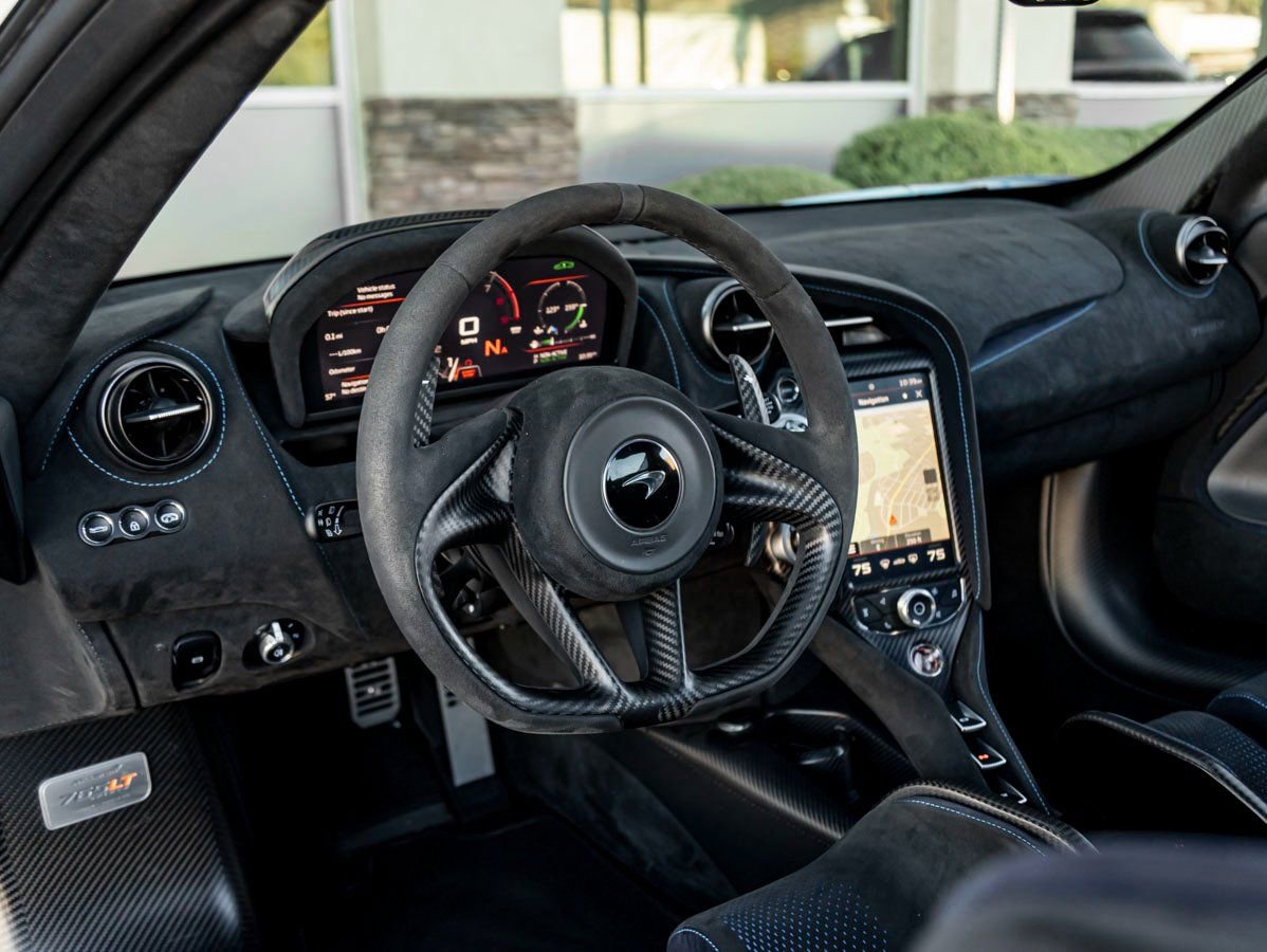 Used 2022 McLaren 765LT photo 18