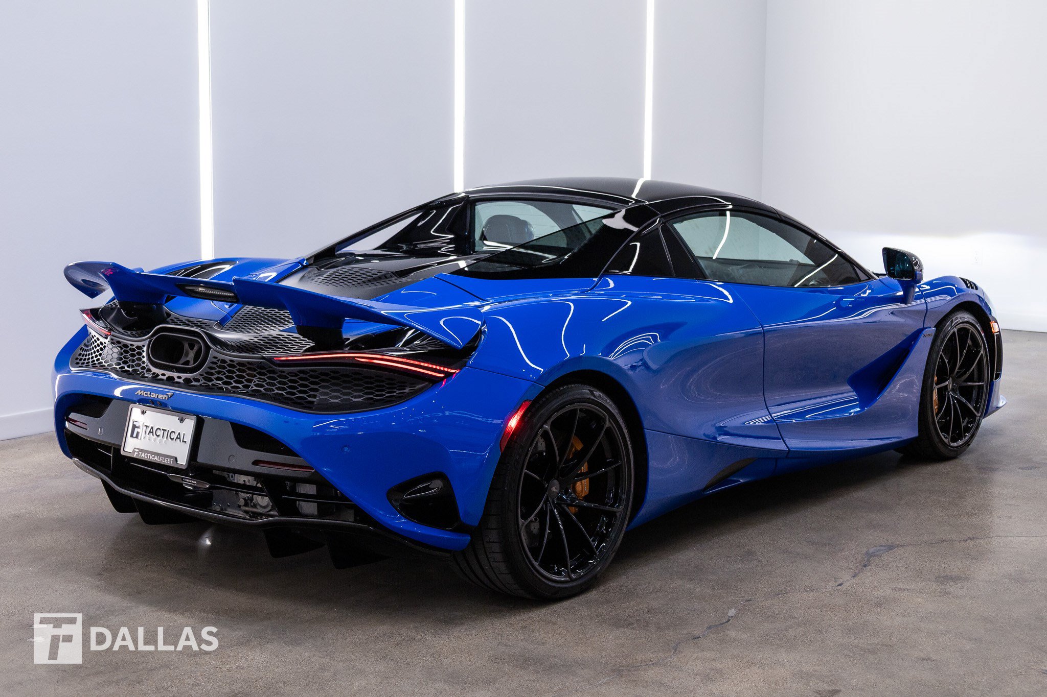 Used 2027 McLaren 750S Spider photo 13