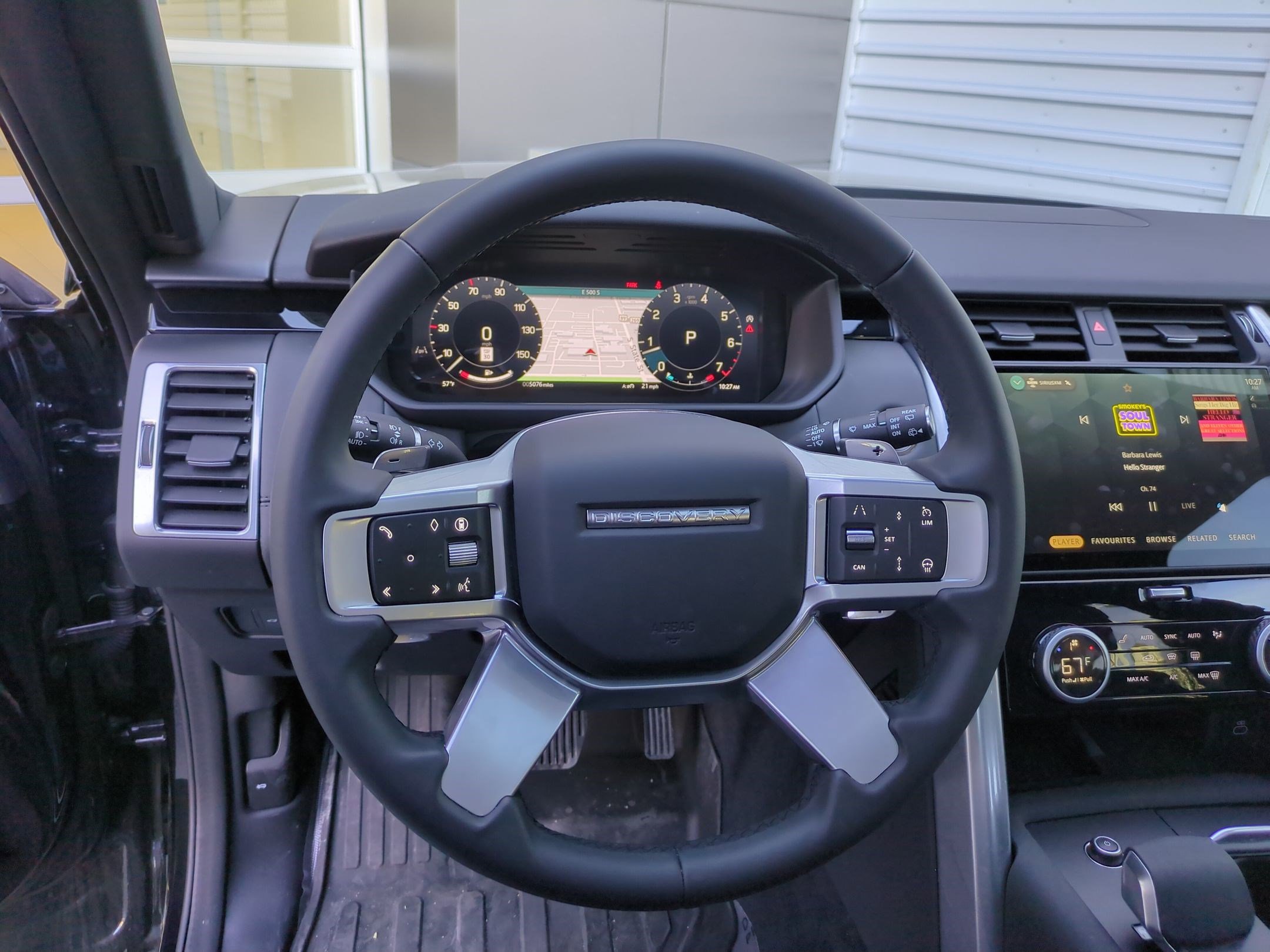 2025 Land Rover Discovery S