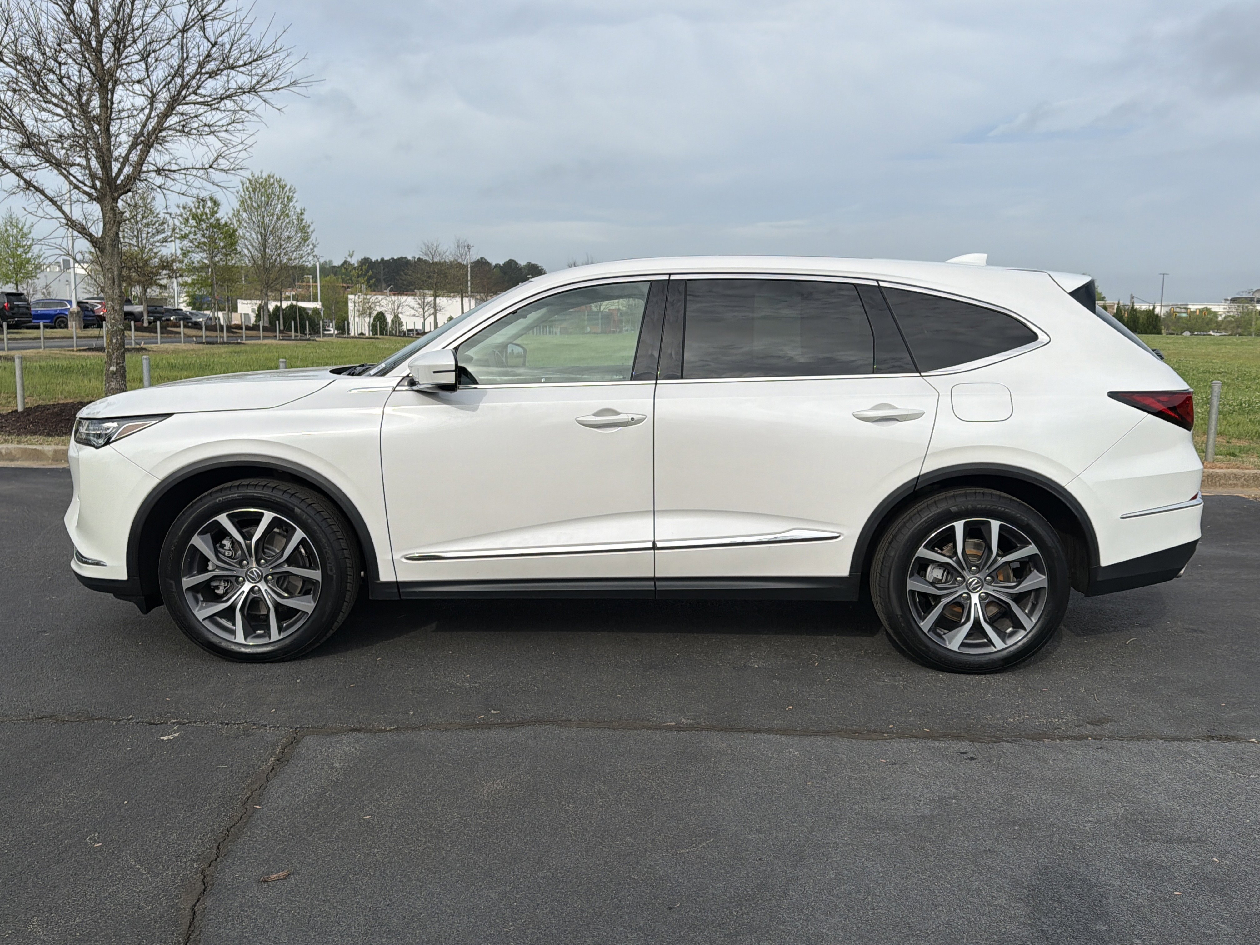 2023 Acura MDX FWD w/ Technology Package