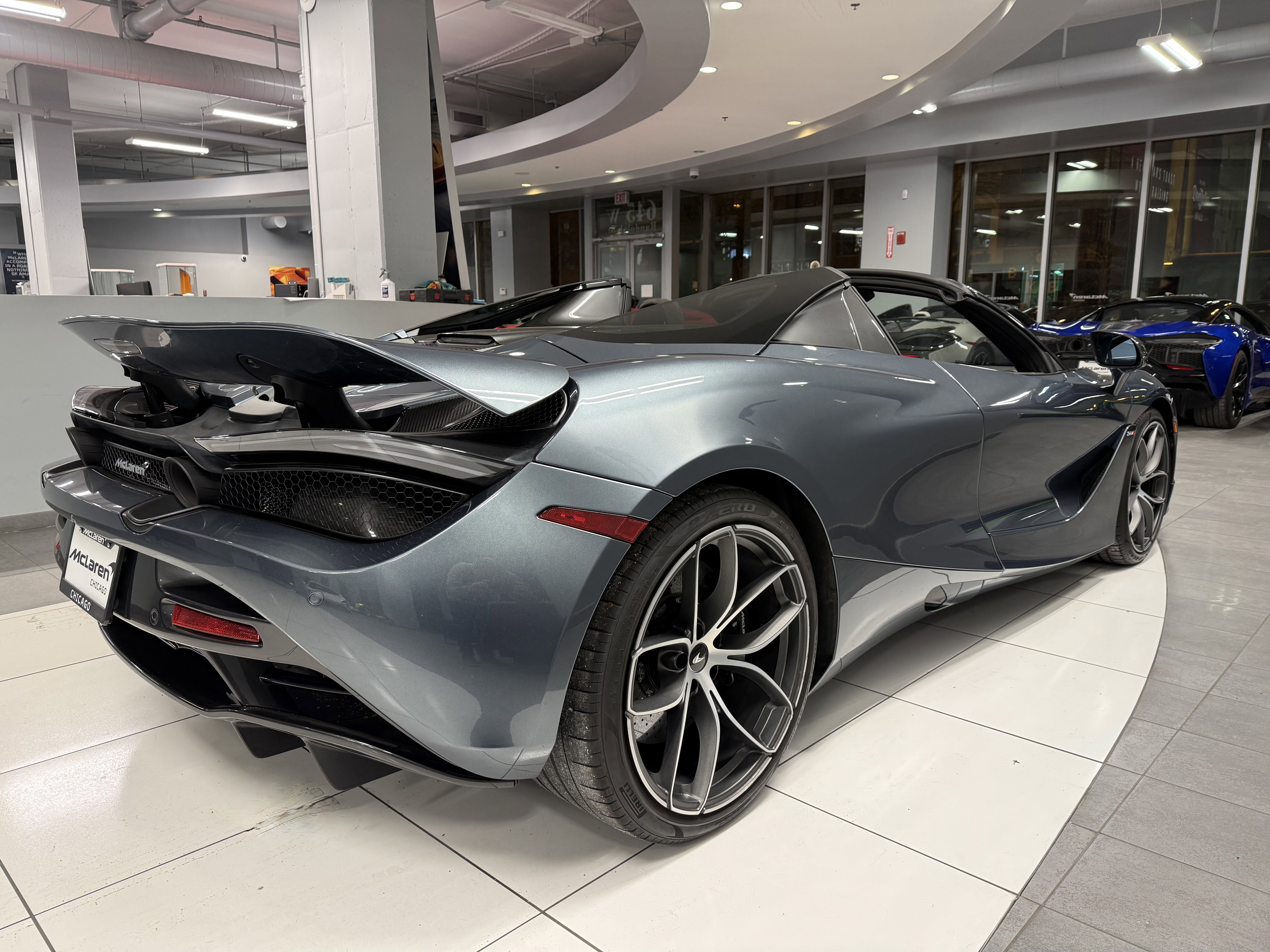 Used 2020 McLaren 720S Spider photo 3