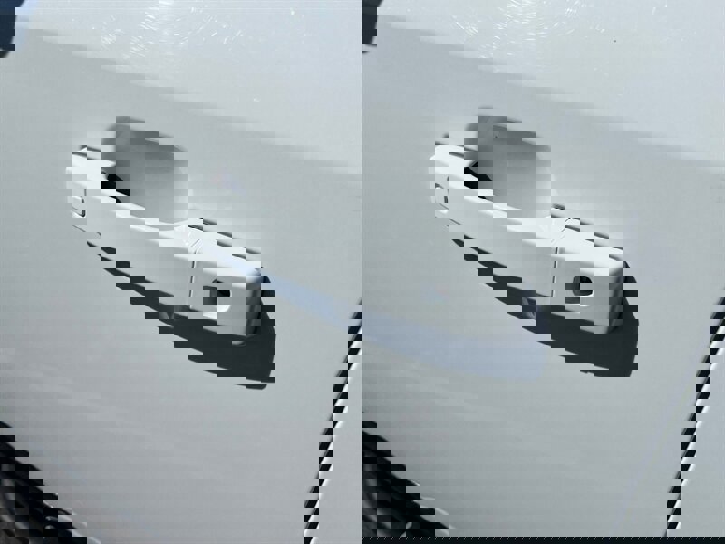 2023 Land Rover Defender 130 X-Dynamic SE