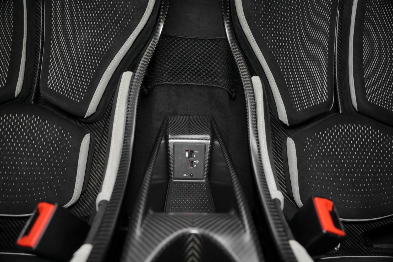 Used 2022 McLaren 765LT photo 42