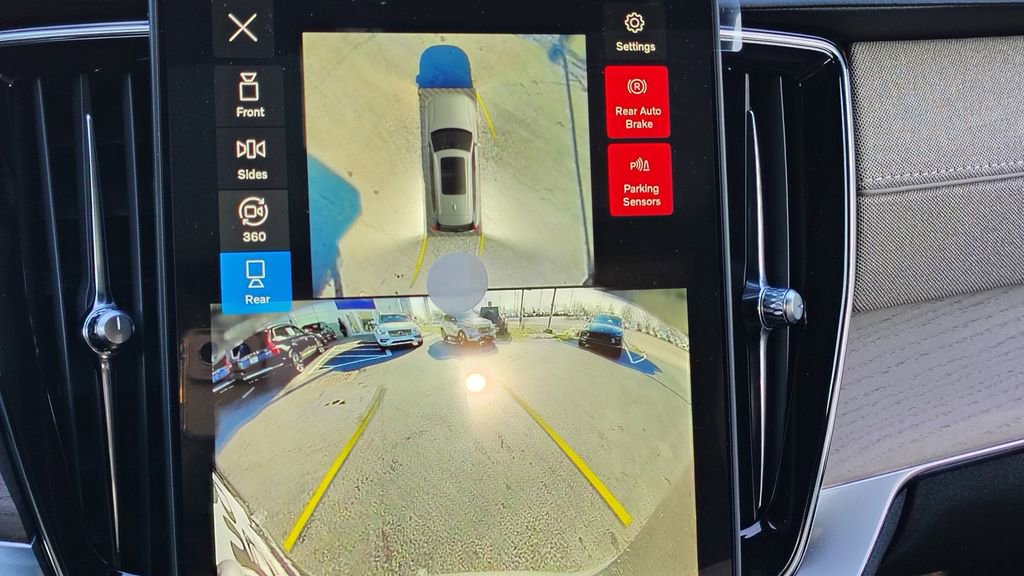 2026 Volvo Xc90 B6 Plus