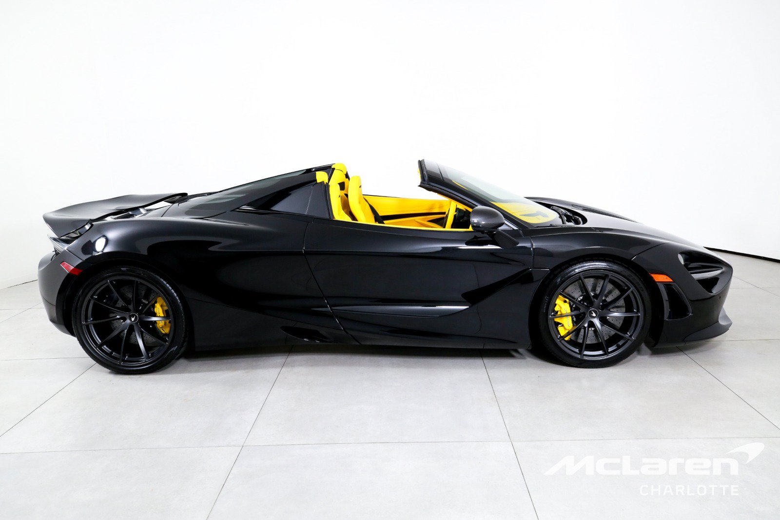 Used 2022 McLaren 720S Spider photo 11