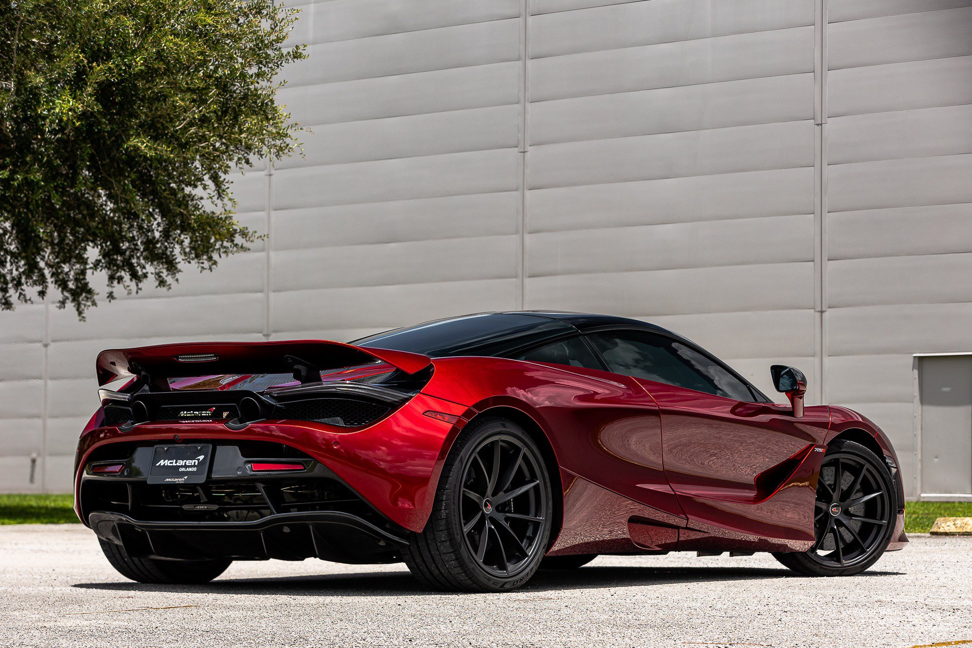 Used 2018 McLaren 720S Luxury photo 25