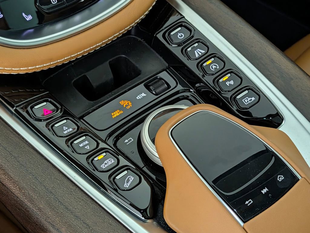 2021 Aston Martin DBX