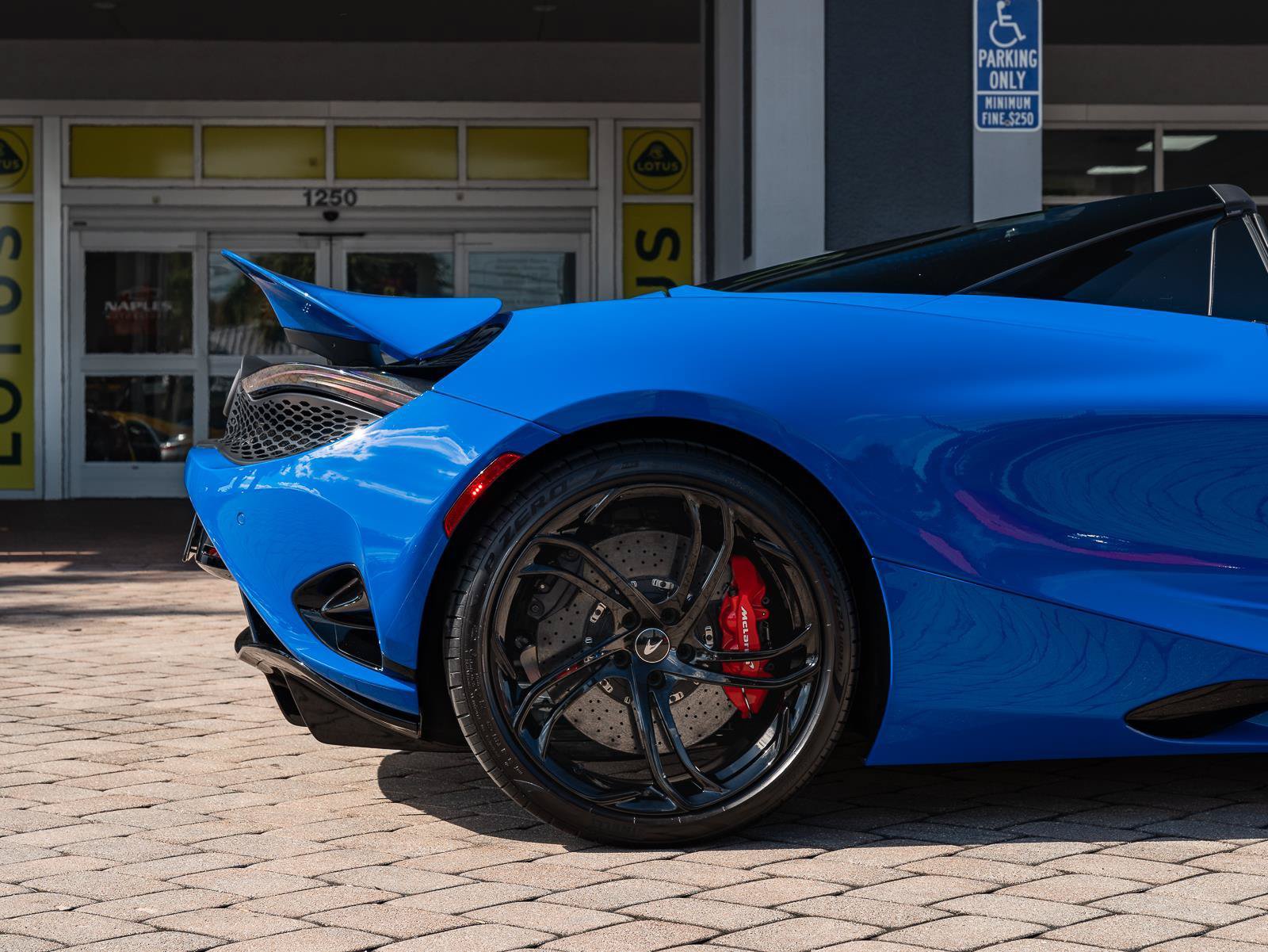 Used 2024 McLaren 750S Spider photo 41