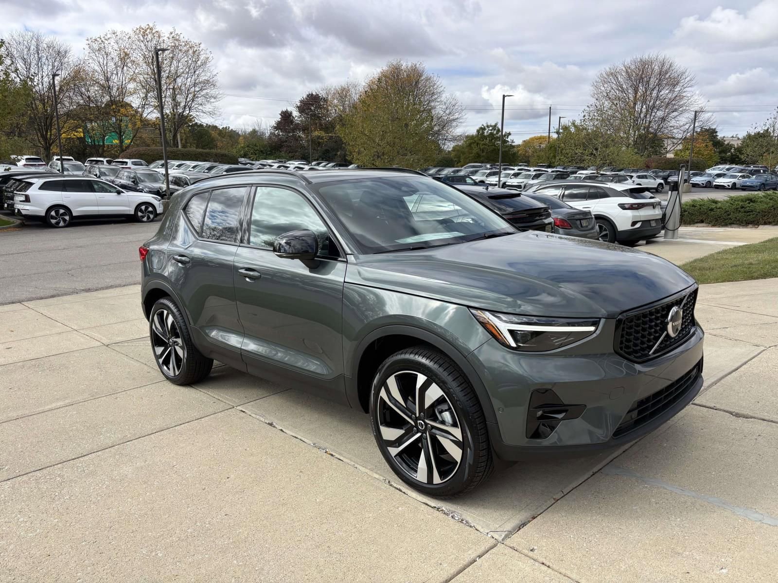 2026 Volvo Xc40 B5 Ultra